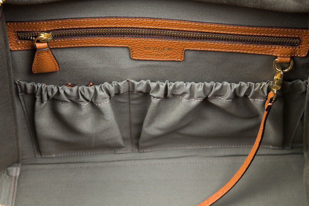 Sleek and functional workbag / business bag - VERDEN STUDIOS - The Moskenes in desert brown