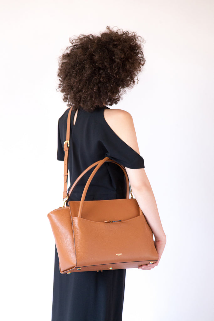 Sleek and functional workbag / business bag - VERDEN STUDIOS - The Moskenes in desert brown