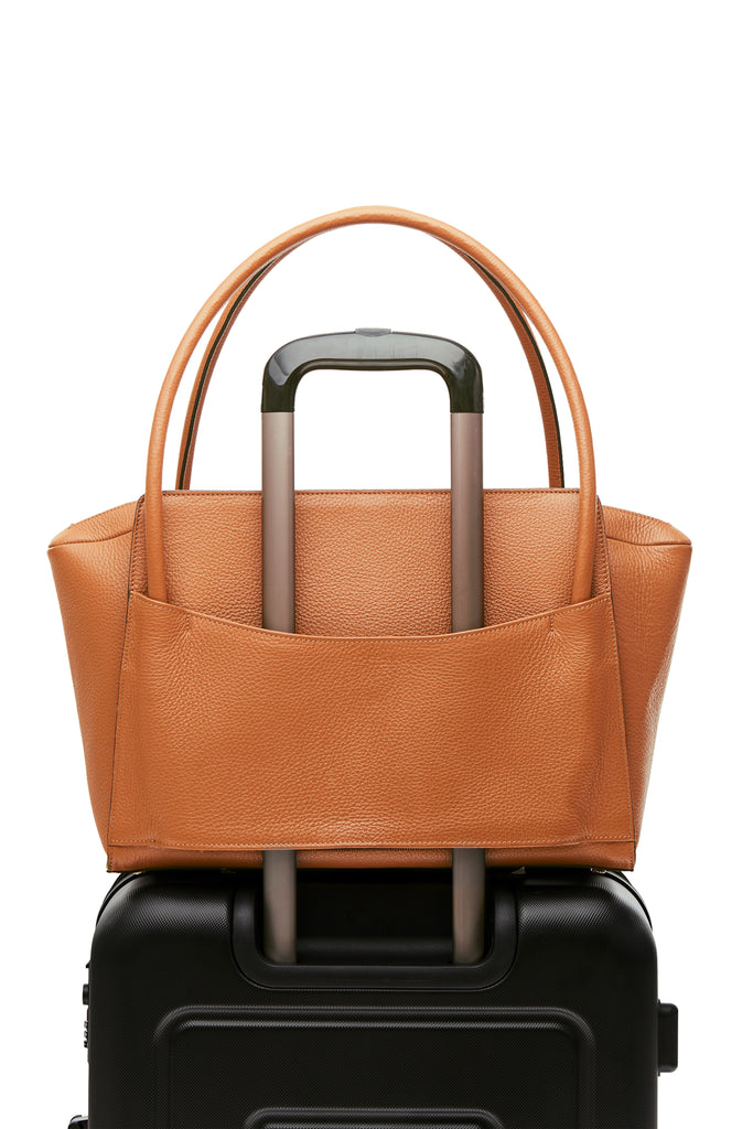 Sleek and functional workbag / business bag - VERDEN STUDIOS - The Moskenes in desert brown