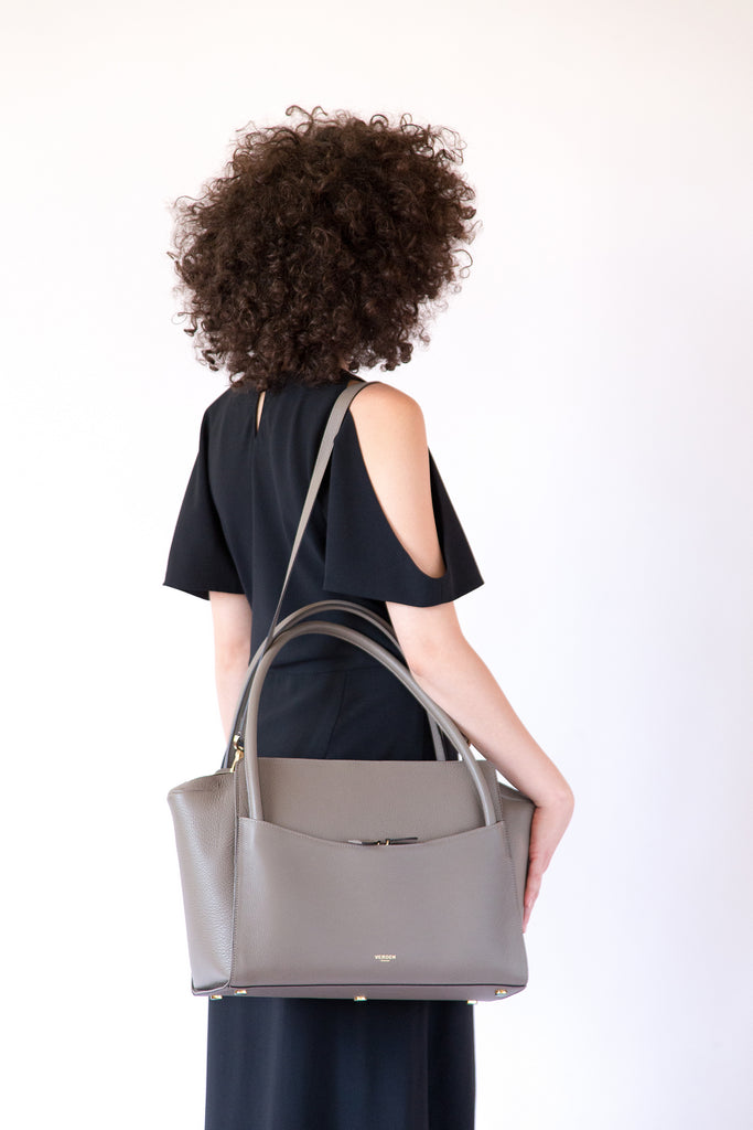 Sleek and functional workbag / business bag - VERDEN STUDIOS - The Moskenes in stone taupe