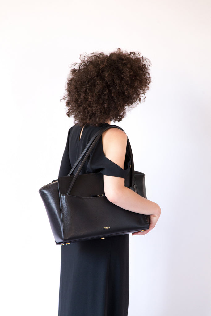 Sleek and functional workbag / business bag - VERDEN STUDIOS - The Moskenes in volcano black