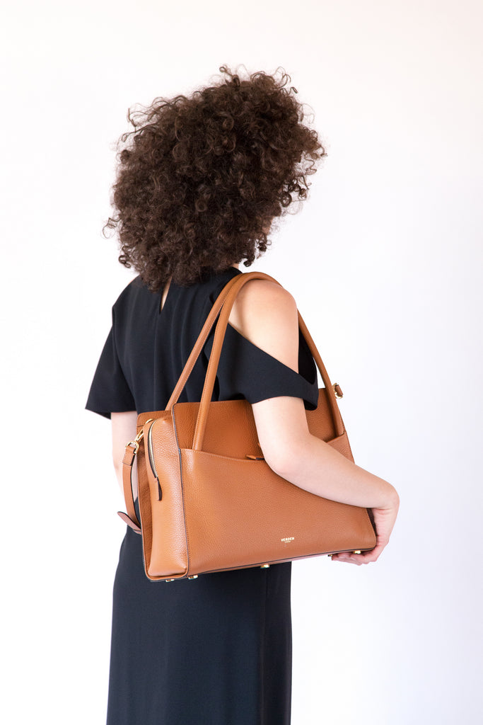 Sleek and functional workbag / business bag - VERDEN STUDIOS - The Skye in desert brown