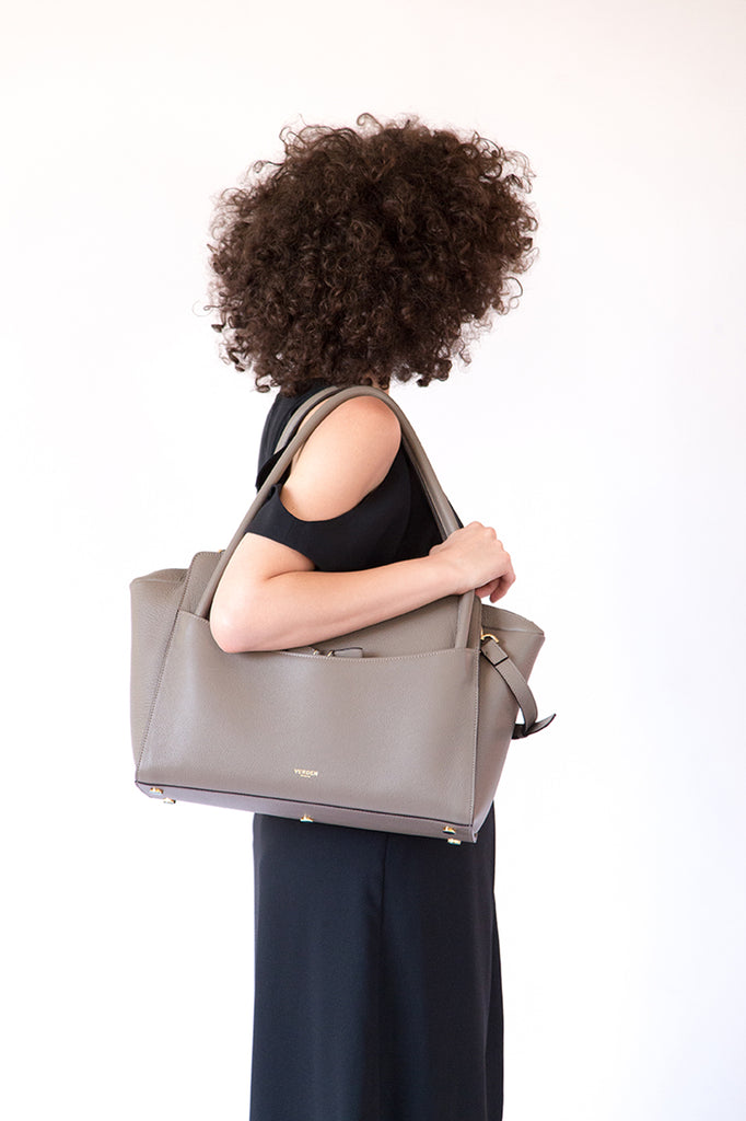 Sleek and functional workbag / business bag - VERDEN STUDIOS - The Moskenes in stone taupe